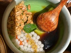 -吃饭皇帝大土家民族菜(荟聚店)