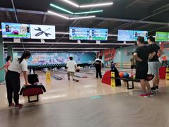 -极限PLAY运动娱乐新世界·团建派对潮玩休闲馆·室内蹦极高空游乐园