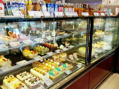 面包甜点陈列柜-爱纶蛋糕(山东路店)