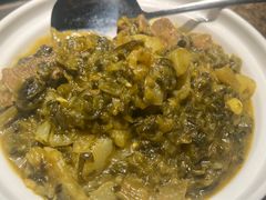酸菜土豆炖牛腩-绿茶餐厅(深圳龙华天虹购物中心店)