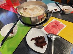 -四季喧黔味豆米火锅(万达广场店)