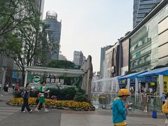-观音桥步行街