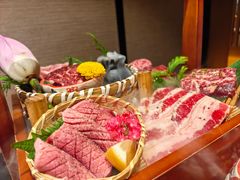 -山川小町·极番烧肉(新地假日广场店)