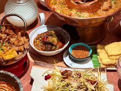 土司铜锅油焖鸡-浩海火燒雲傣家菜(芮欧百货店)