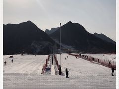-荣盛康旅野三坡滑雪场