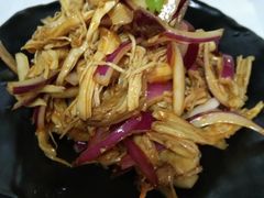手撕鸡肉-蓝珊甄选海鲜自助·火锅大排档(近阿那亚店)