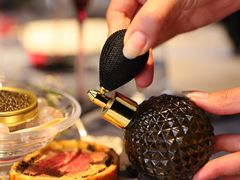 -弦月窗LUNETTE BY AMANDA(复兴路店)