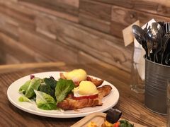 -Common Table · Brunch & Coffee