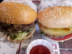 -The Habit Burger Grill 哈比特汉堡(爱琴海店)
