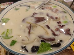 -清真·玛丽亚新疆菜主题餐厅(浙江中路店)