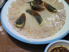 -老码头黑皮肘子锅包肉(赣水路店)