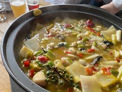 霹雳娇娃-爱啤精酿·民谣酒馆(滨江店)