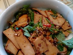 凉拌鸡蛋干-俏九州·小炒黄牛肉(华润万象汇店)