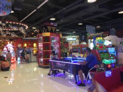 -哈尼鹿儿童乐园(长沙梅溪湖步步高店)