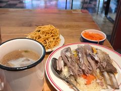 -嘻小北·兰州清汤牛肉面(太平洋森活天地店)