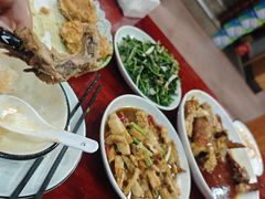 -芦茨金富饭庄·25年老字号·专做稻草鸡