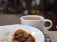 红烩牛肉饭-东海咖啡馆