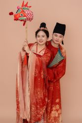 -雪中彩影婚纱摄影·微光艺术中心