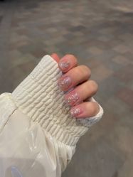 -UGIRL有个美甲