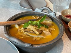 酸木瓜炖牛腩-半山腰·云南菜(侨福芳草地店)