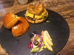 -HIGH FIVE哈福手工汉堡(桂林路店)