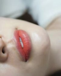 -韩美绣·骨相纹眉·洗眉美瞳线