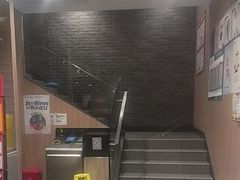 -麦当劳(杨林得来速店)