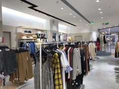 -hotwind热风(中贸广场店)