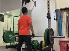 -汗水空间私教健身连锁(SM广场店)
