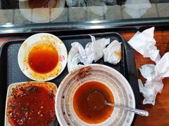 -爆炸头阿姨小四川正宗川味小吃(无任何分店)