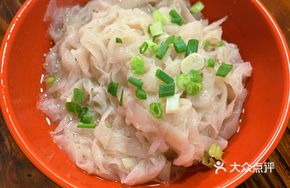 Mixed Sea Cucumber Noodles