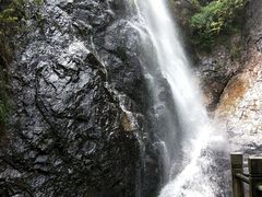 -南昆山川龙瀑布