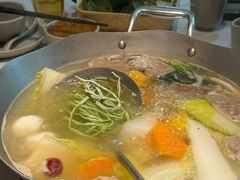 -左庭右院鲜牛肉火锅(金山万达店)
