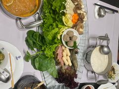 -红鼎豆捞·非遗鲍皇汤火锅(宝丰路店)