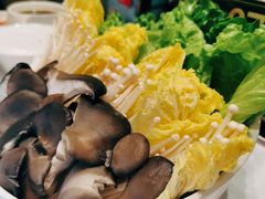 素菜拼盘-红鼎豆捞·非遗鲍皇汤火锅(宝丰路店)