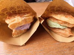 薄饼夹双球-成裕雪糕店(士多店)