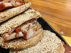 -老天桥酱肉烧饼夹肘子(天桥店)