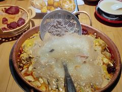 -洱火云南酸菜牛肉火锅(石景山当代商城店)