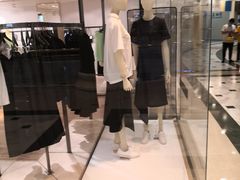 -COS(月星环球港店)