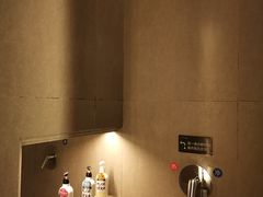 -涨巢·潮玩水疗局