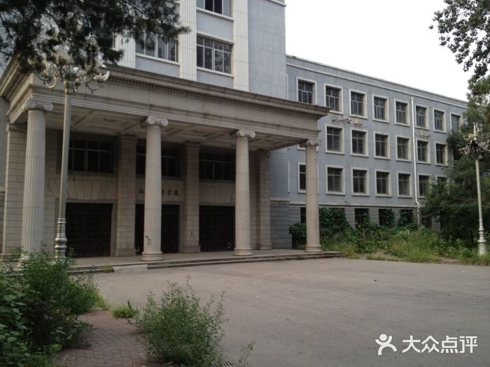 天津工業大學(河東校區)教學樓圖片