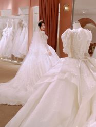 -派丽莫Pellimo原创设计婚纱品牌