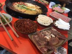 -周幺妹重庆老火锅(银泰城总店)