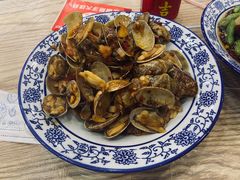 油焖花甲-江城燕子大排档(江汉路步行街店)