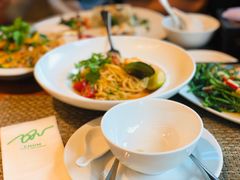 -Chom Cafe and Restaurant