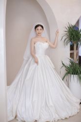 -洋洋婚纱品牌集合店