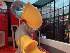 -东方明珠·可口可乐欢乐餐厅
