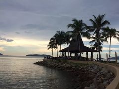 -Sunset Bar(丹绒亚路香格里拉店)