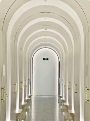 -AURAS璈然科技护肤中心