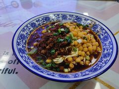 -渝之汇牛肉豌杂面